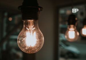Deuda eléctrica de 2019: proponen cargo extra de $1.450 mensuales por cuatro años