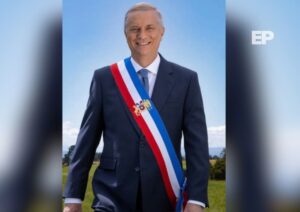 Presidente José Antonio Kast presenta su retrato oficial: “Una imagen con sentido”