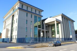 Detienen en Santiago a dueña de local chino de Punta Arenas por vender artículos falsificados