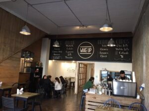 Wake Up: La cafetería de Punta Arenas que conquista el mundo