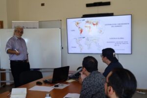Taller en la UMAG analizó impacto de la ganadería en los bosques subantárticos de Patagonia