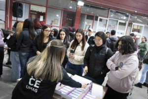 Estudiantes del programa PACE participan de su etapa de inducción en UMAG
