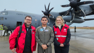 Canciller Pérez recorrió la base chilena en la Antártica