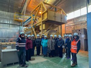 Mes de la Mujer: Dirigentas vecinales visitan Central Tres Puentes de EDELMAG