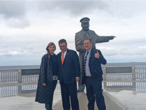 Con delegación canadiense, canciller visitará la Antártica