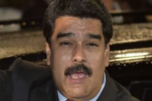 Maduro asegura estar “bien y firme” y envía  mensaje dominical
