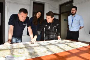 Municipio y Carabineros coordinan acciones ante peak vehicular