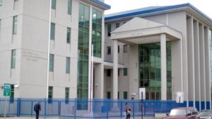 Formalizan a sujeto con amplio prontuario por amenazar de muerte a su madre