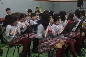 Escuela Padre Alberto Hurtado estrenó nuevos instrumentos en inicio a clases