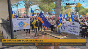 Natales cumple 4 días de paro: Asistentes de la educación exigen pago de bono por zona extrema