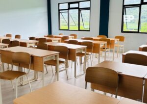 Dictamen de Contraloría y amenaza de paro marcan la previa del año escolar del SLEP