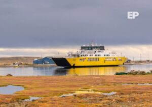 Cancelan cruce de barcaza Porvenir - Punta Arenas por condiciones climáticas