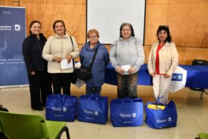 Punta Arenas endulza la vida de más de 3.000 adultos mayores con apoyo a sus clubes