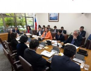 Comisión de Hacienda del Senado aprueba medidas para mitigar alza de la parafina