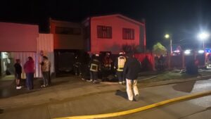 Incendio deja una persona fallecida en Barrio Prat de Punta Arenas