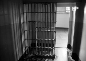 Gendarmería liberó por equivocación a reo condenado por robo en Valparaíso