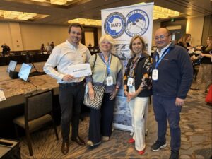 Antarctica21 lidera diálogos de sostenibilidad en cumbre mundial de operadores antárticos en EE. UU.