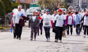 Caminata ciudadana en Punta Arenas busca saldar deuda ética con las personas mayores