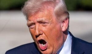 Trump amenaza ahora a Reino Unido