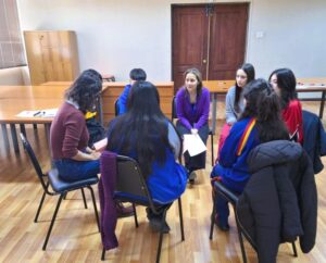 Estudiantes de Punta Arenas se capacitan en resolución de conflictos y leyes juveniles