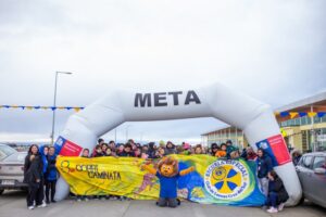 Punta Arenas desafía el frío en una nueva edición de la Corricaminata inclusiva