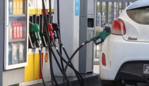 Petróleo vuelve a subir y se avecina una nueva alza de los combustibles