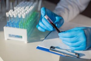 Infecciones por gonorrea y sífilis alcanzan récord histórico en Europa