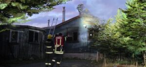 Incendio destruye vivienda en sector Loteo Vrsalovic