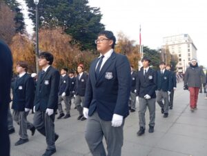 Desfile escolar por las Glorias Navales reunió a más de 20 colegios de Punta Arenas