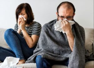 Alza de virus respiratorios marca inicio de campaña de invierno