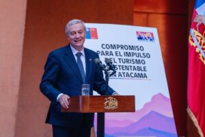 Kast insta a debatir reforma al Sence y garantiza fondos para los municipios