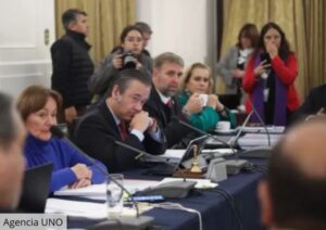 Comisión de Hacienda aprueba en general proyecto de Reconstrucción Nacional pese a críticas fiscales