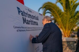 Kast firma convenio histórico para potenciar patrimonio marítimo