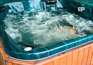 Niño de 12 años muere tras ser succionado por filtro de jacuzzi en hotel de lujo de Italia