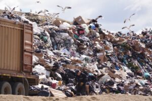 Municipio de Punta Arenas exige terrenos al GORE para frenar crisis de basura