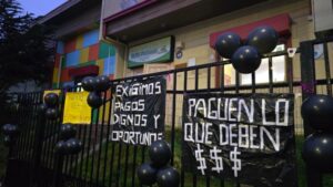 Jardines infantiles de SLEP Magallanes inician paro por deudas en bonos y asignaciones