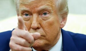 Trump promete liberación de todos los presos políticos en Venezuela y destaca auge petrolero