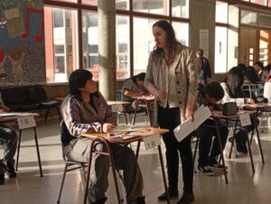 Estudiantes ilustran viviendas históricas del Barrio 18 de Septiembre
