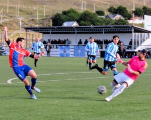 Con dientes apretados se jugaron las revanchas en el Regional de fútbol