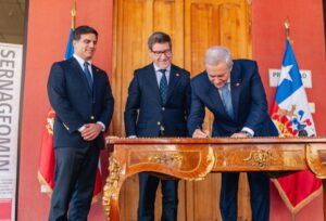 Presidente Kast firma proyecto de ley que simplifica y aporta certeza al régimen de patentes mineras