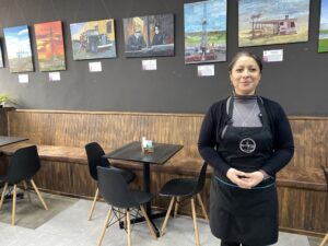 Memorias pintadas del petróleo: el óleo que se hizo historia en el café del Stretto