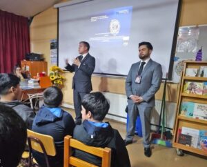 PDI capacita a estudiantes de la Escuela Argentina en el uso seguro de redes sociales