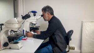 Investigadores brasileños realizan pasantía en INACH para desentrañar el pasado verde de la Antártica
