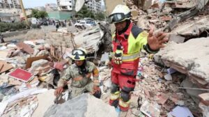 Gobierno de Venezuela cifra en más de 1.700 fallecidos por terremoto y más de 15 mil damnificados
