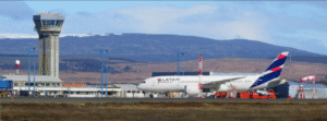 Para noviembre proyectan obras de refacción en la pista del aeropuerto de Punta Arenas