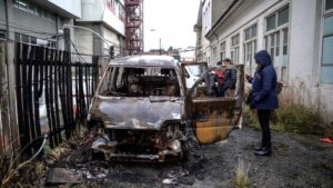 Intencionalidad en pleno centro: Incendio destruye vehículo de la Cormupa