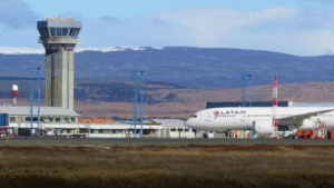 Exigen modernización tecnológica urgente para el Aeropuerto de Punta Arenas frente a colapsos por invierno