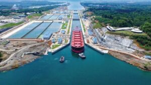 El Niño amenaza operación del Canal de Panamá y se mira hacia rutas alternativas