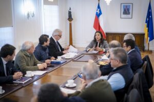 Gobierno y sector construcción acuerdan trabajo conjunto para acelerar proyectos