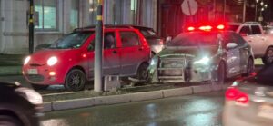 Colisión por alcance entre patrulla de Carabineros y automóvil en Punta Arenas